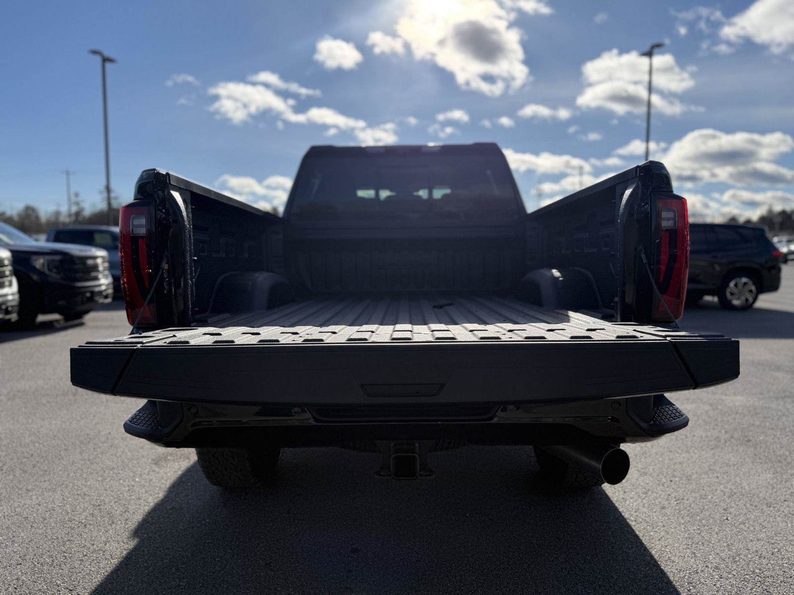 New 2026 GMC Sierra 2500 Denali w/ Denali Reserve Package AWD/4WD image 10