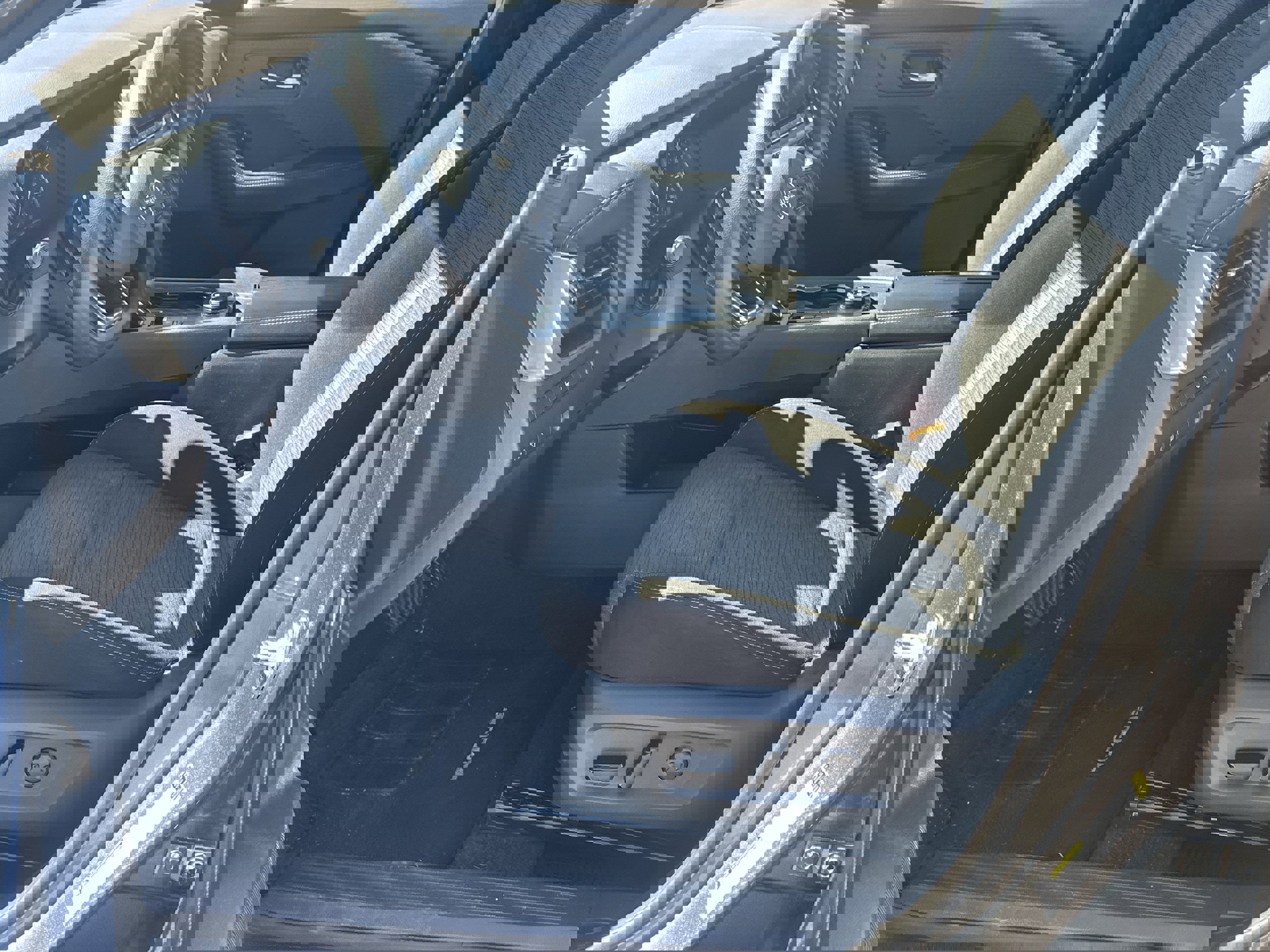 Used 2023 Nissan Rogue SV image 9