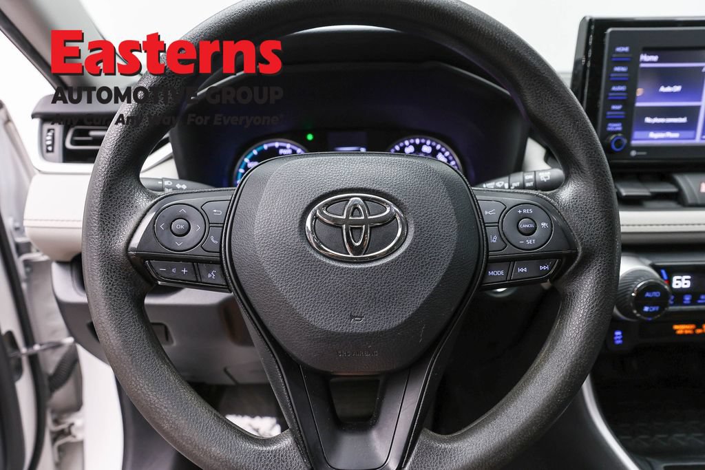 Used 2022 Toyota RAV4 XLE AWD/4WD image 10