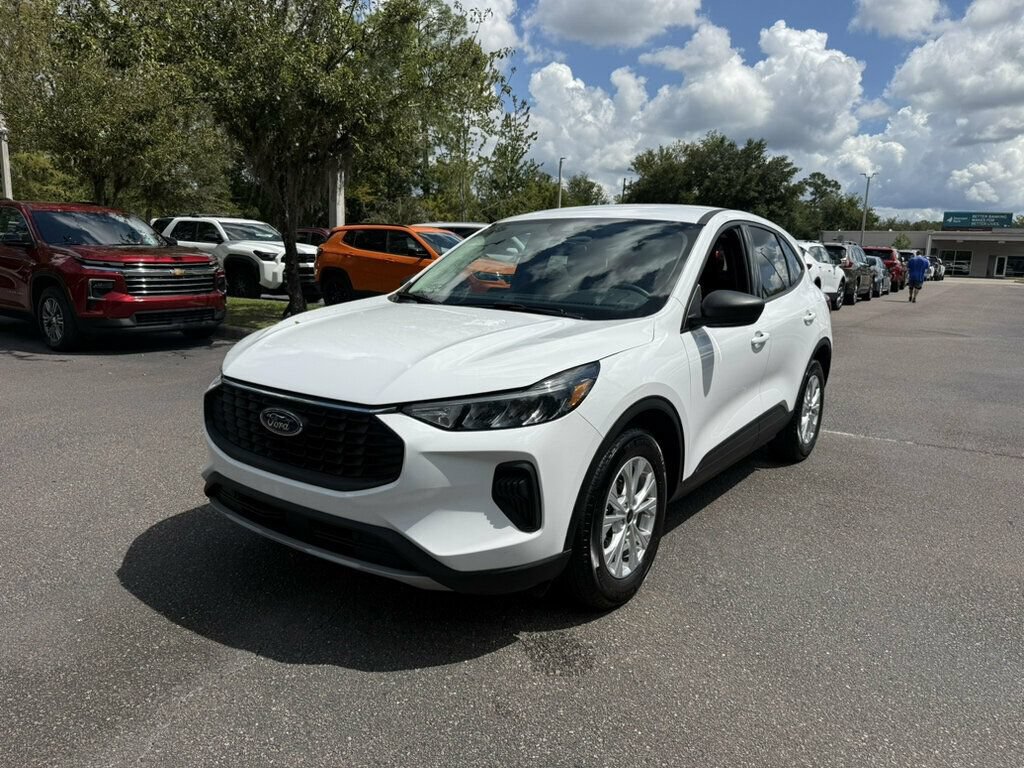 Used 2025 Ford Escape Active FWD image 1