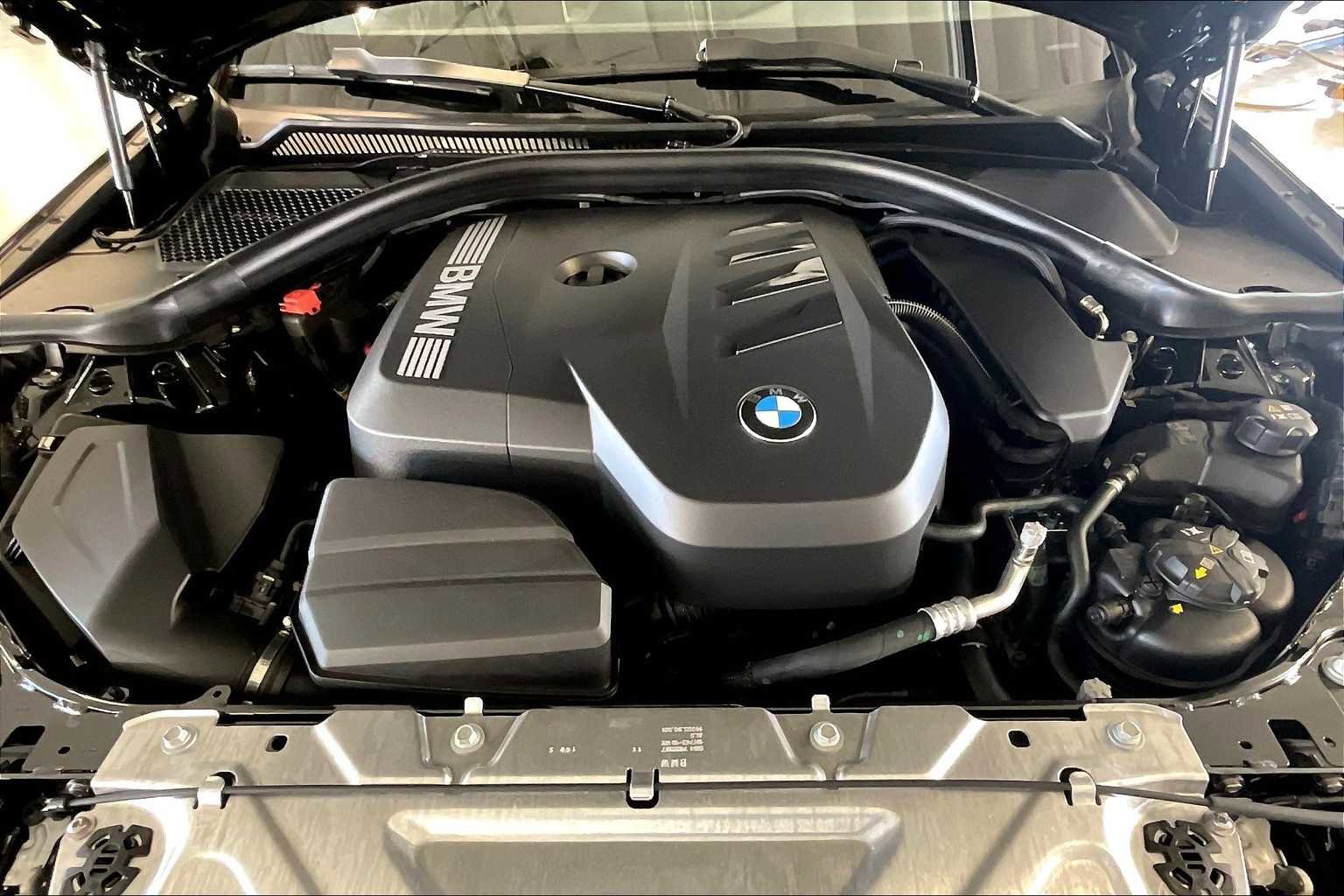 New 2025 BMW 330i Sedan w/ Convenience Package RWD image 16