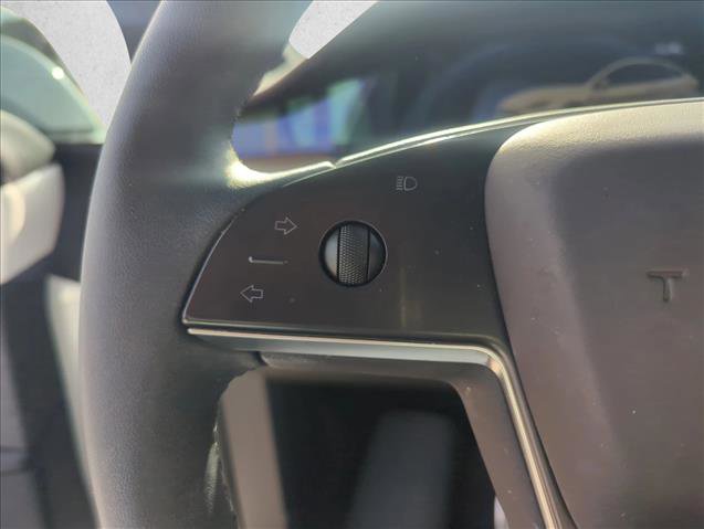 Used 2024 Tesla Model X AWD/4WD image 17