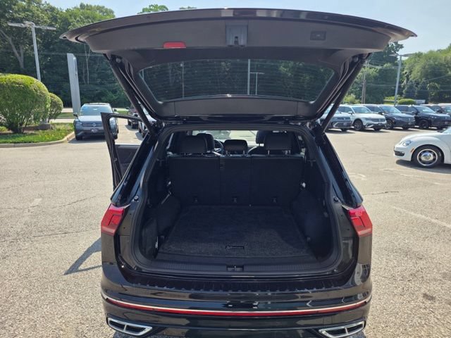 Certified 2023 Volkswagen Tiguan SEL R-Line AWD/4WD image 24