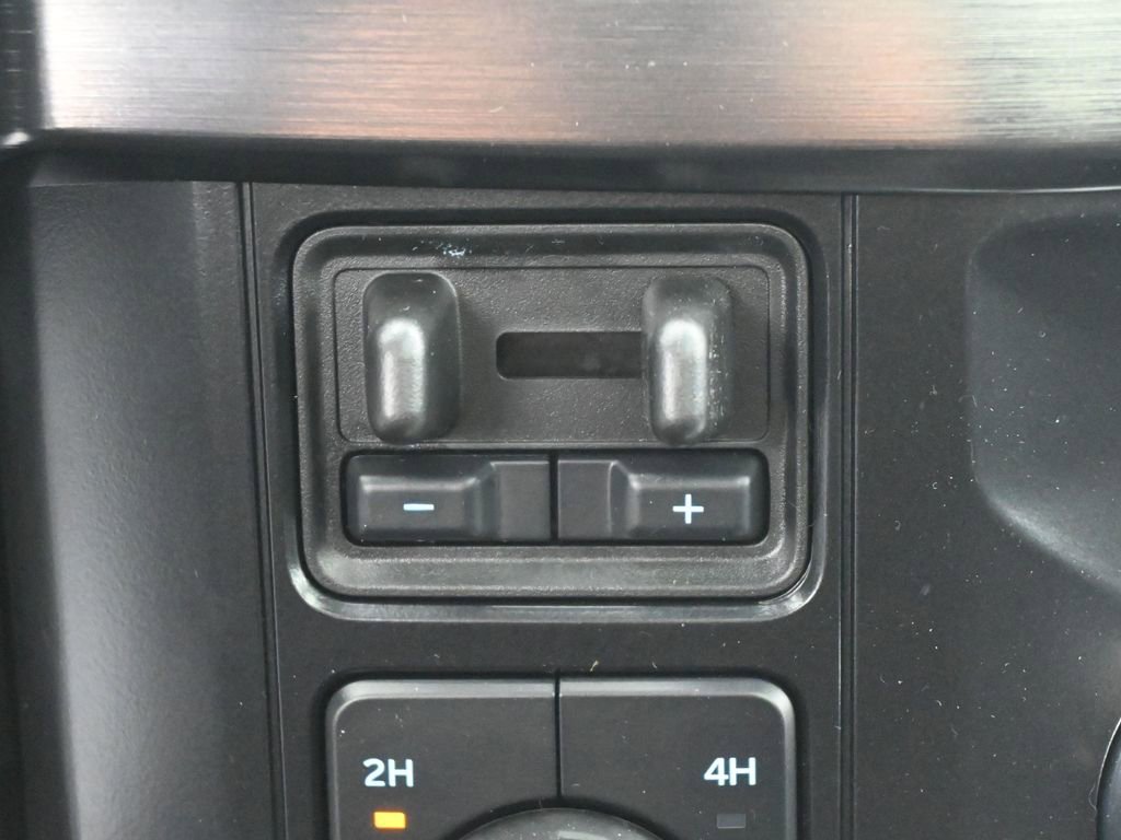 New 2026 Ford F250 Lariat w/ Black Appearance Package image 18