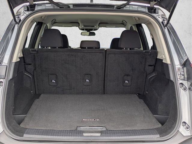Used 2023 Nissan Rogue S image 6