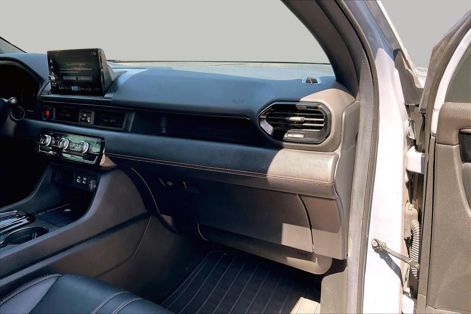 Used 2024 Honda Pilot TrailSport image 18