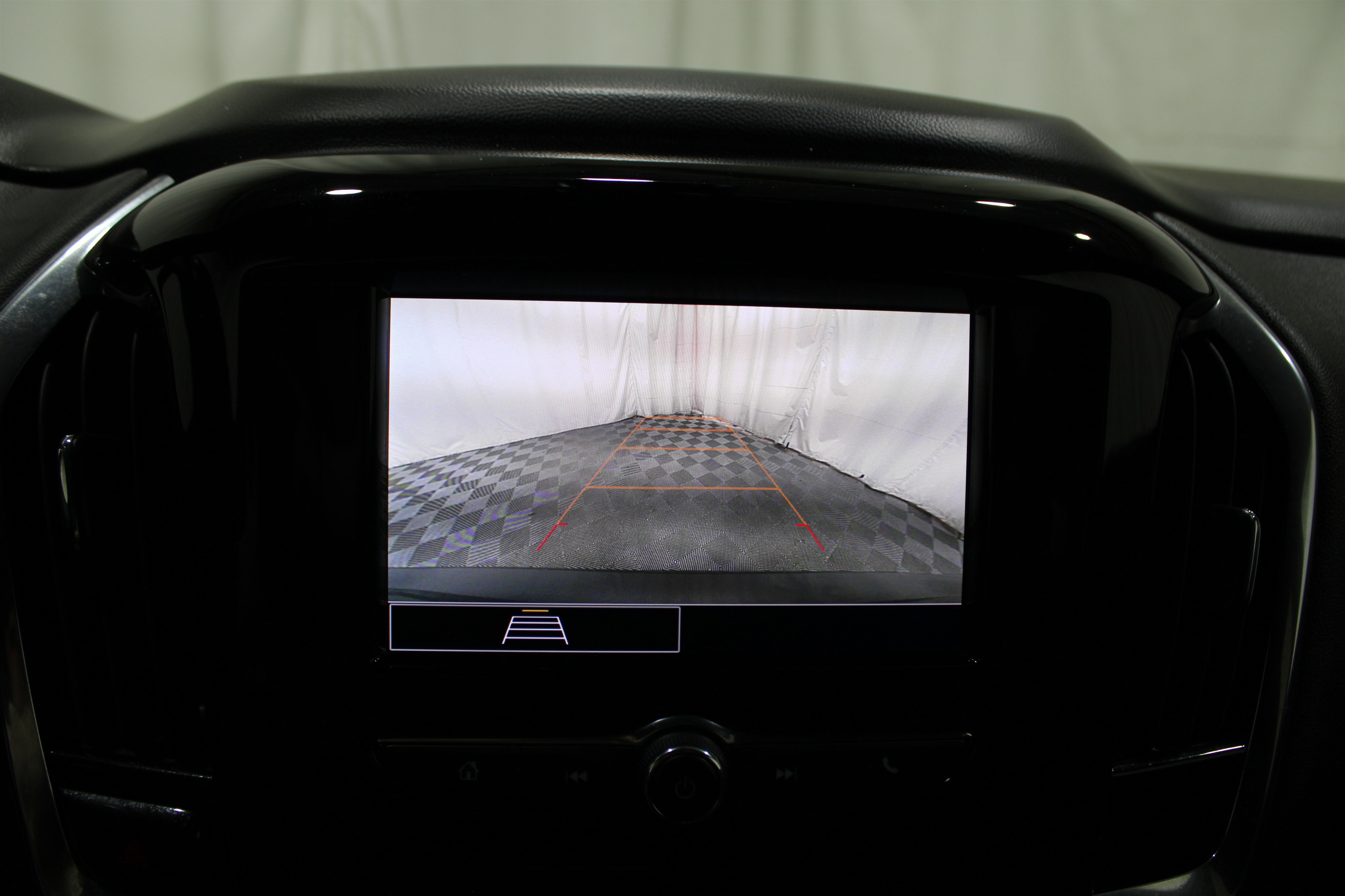 Used 2023 Chevrolet Traverse LT image 20