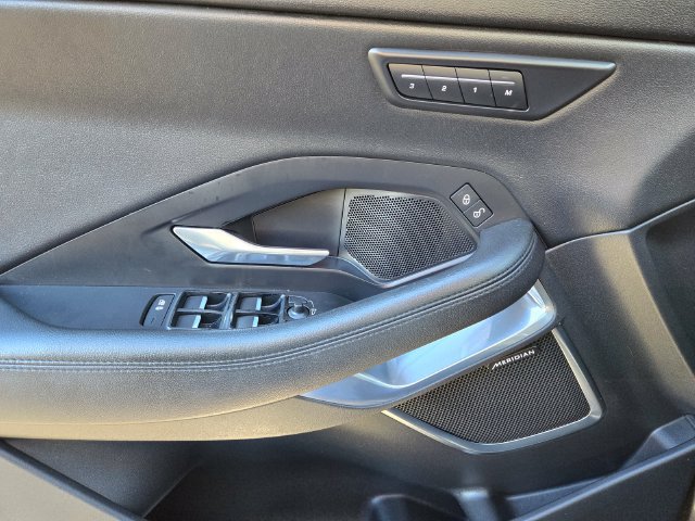 Used 2018 Jaguar E-PACE SE AWD/4WD image 14