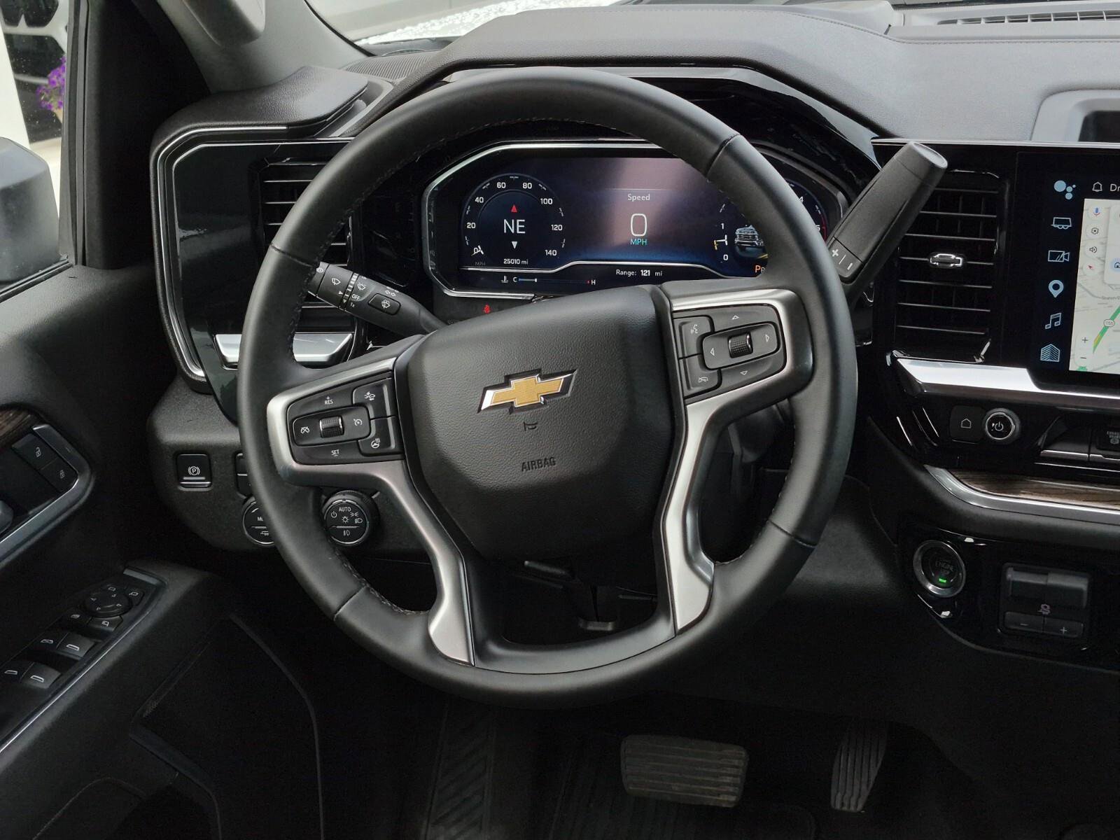 Used 2025 Chevrolet Silverado 3500 LT w/ Safety Package AWD/4WD image 22