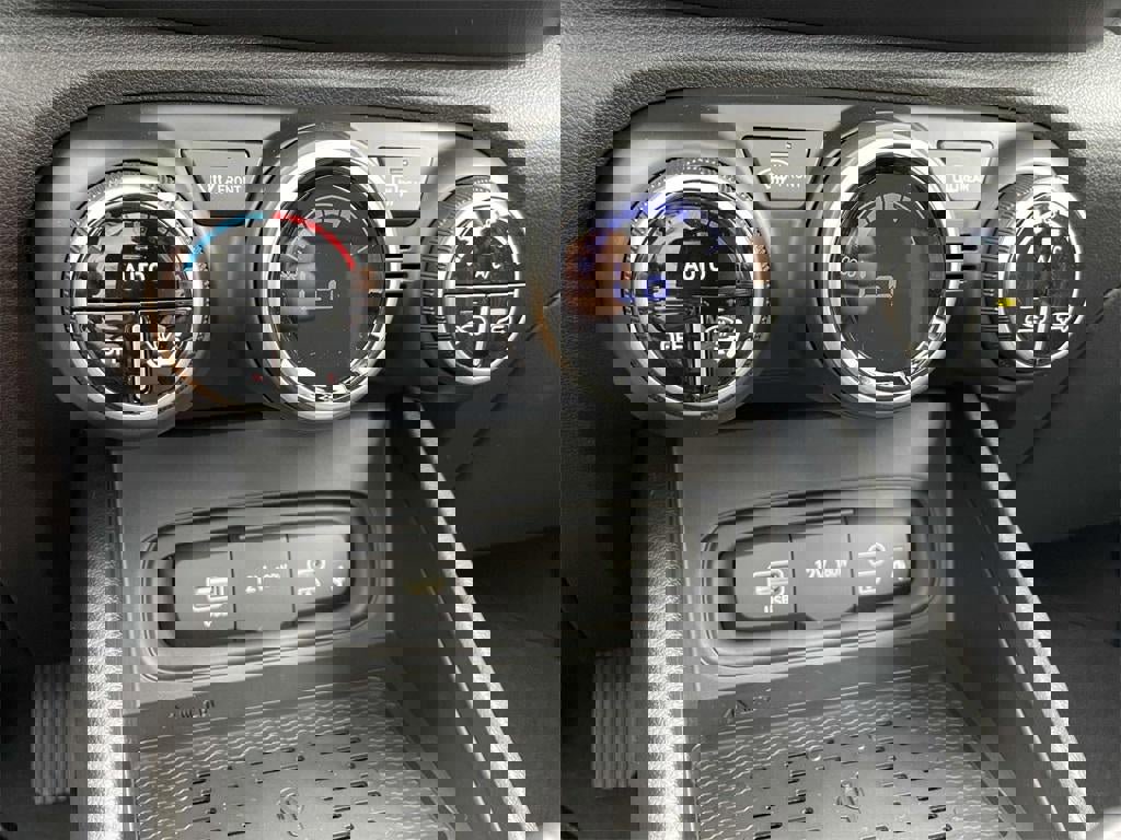 New 2026 Hyundai Venue SEL image 37