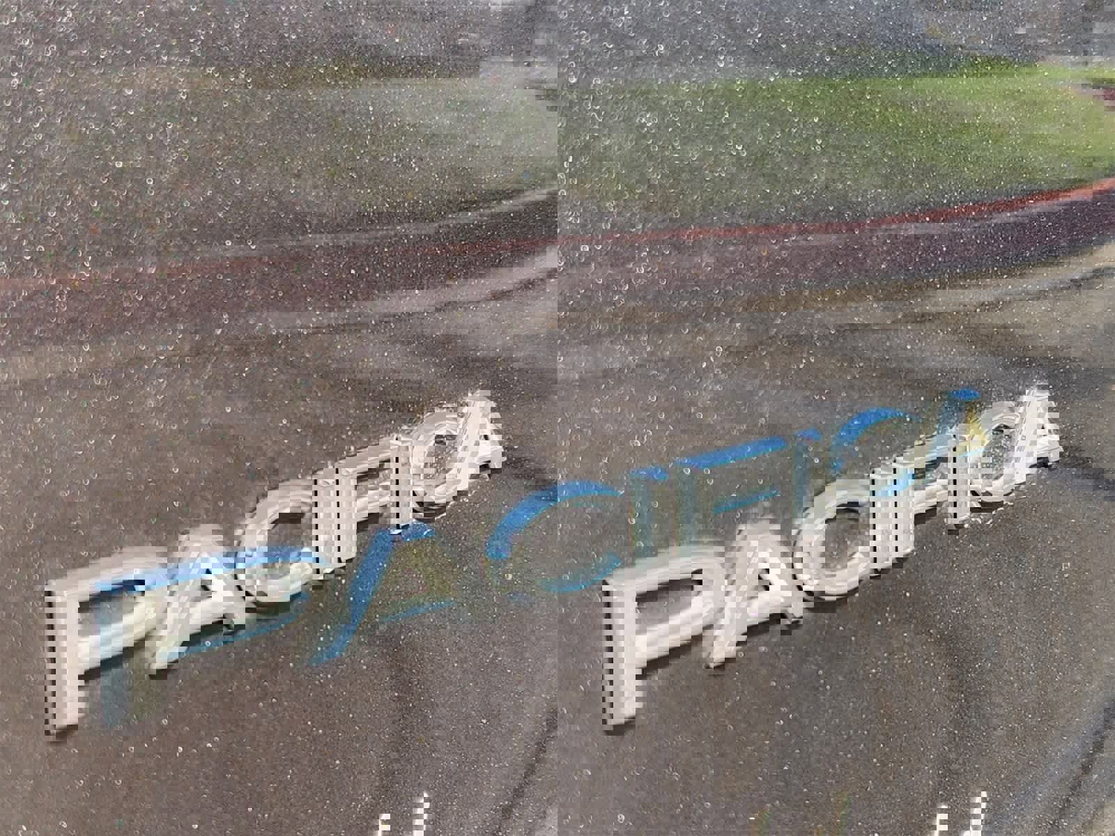 Used 2021 Chrysler Pacifica Touring-L image 11