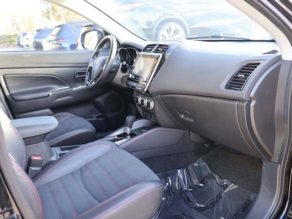 Used 2024 Mitsubishi Outlander Sport SE image 23