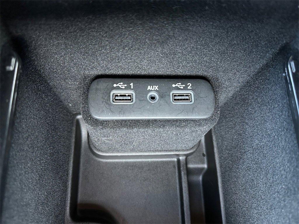 Used 2023 Dodge Charger R/T w/ Blacktop Package image 27