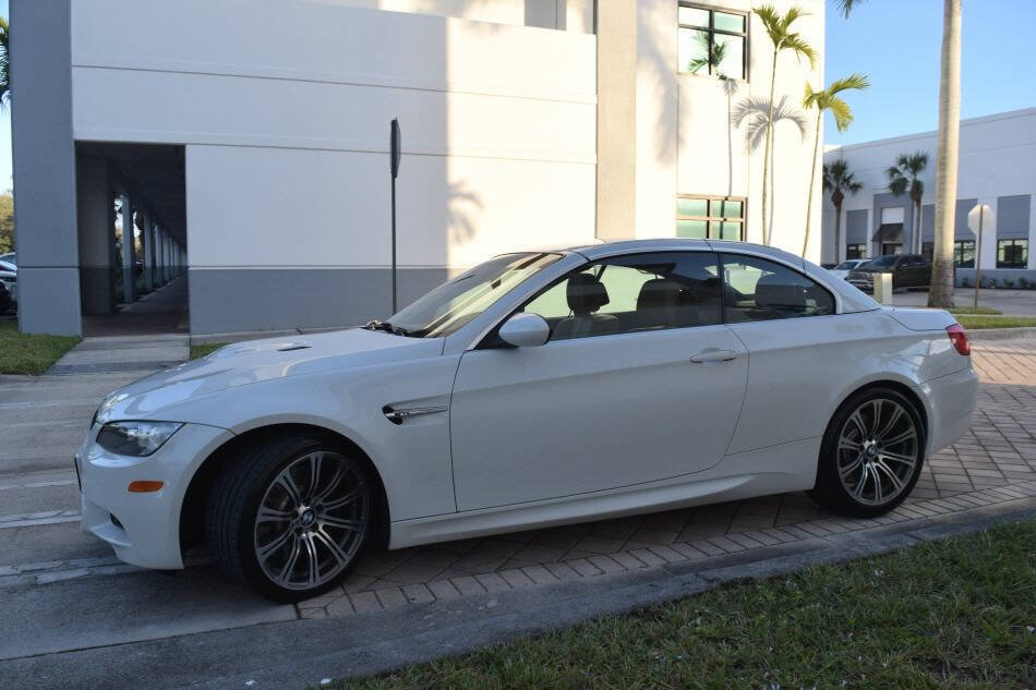 Used 2011 BMW M3 Convertible RWD image 6