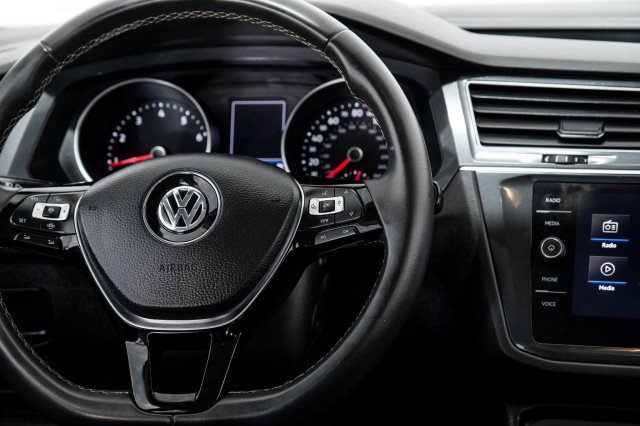 Used 2021 Volkswagen Tiguan SE R-Line image 16