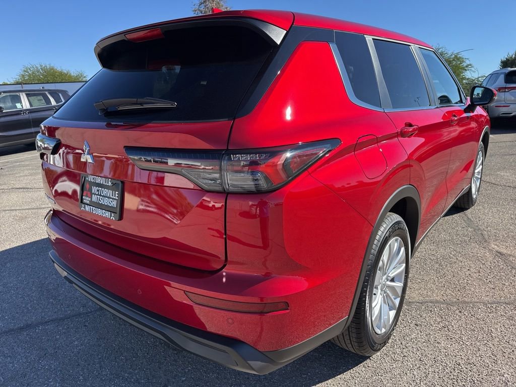 New 2025 Mitsubishi Outlander ES image 7