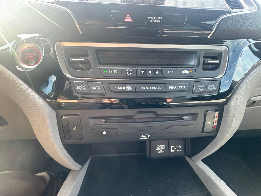 Used 2019 Honda Pilot Touring image 19