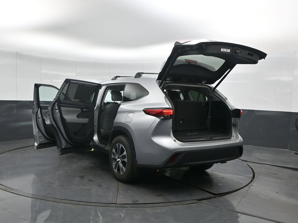 Used 2023 Toyota Highlander XLE image 64