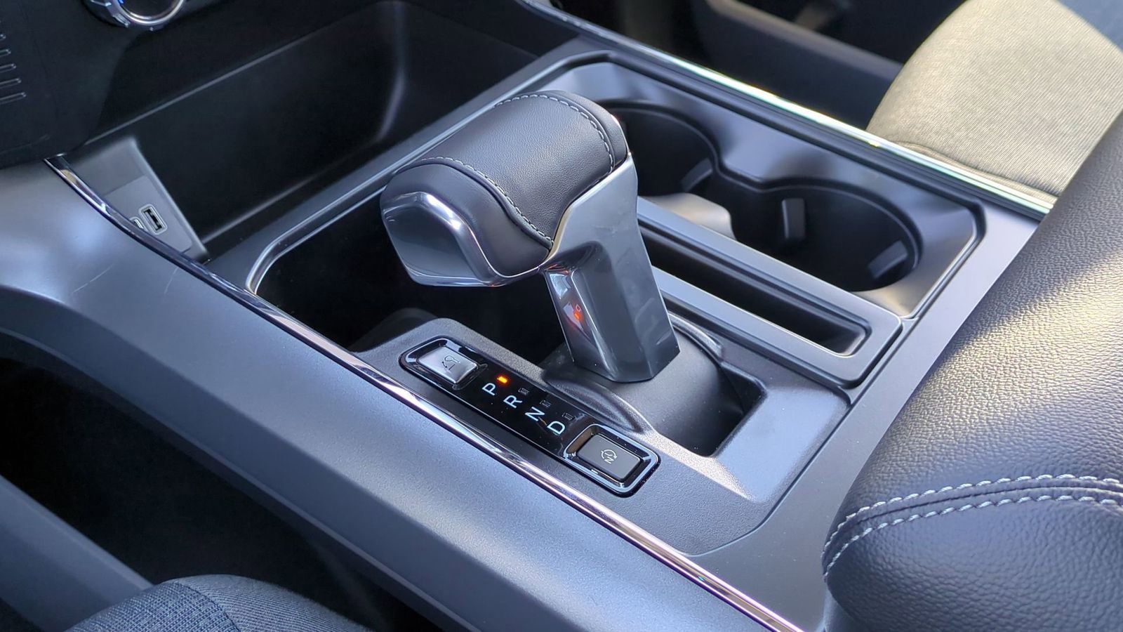 New 2025 Ford F150 Lightning XLT image 31