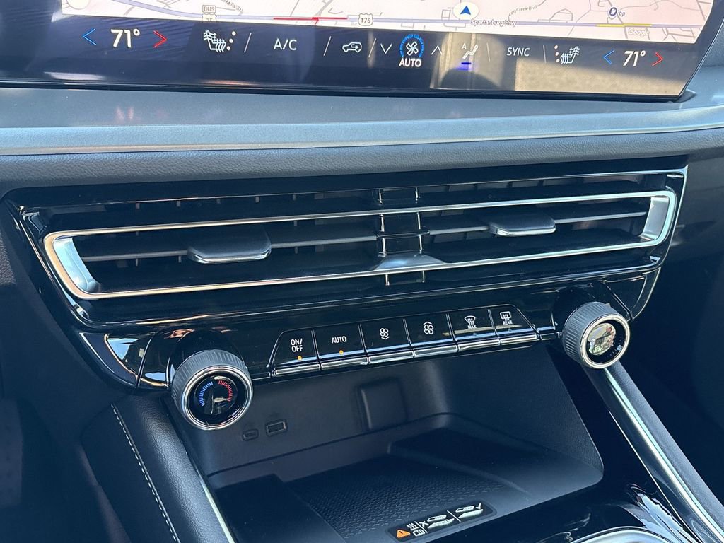 New 2026 Chevrolet Traverse LT w/ Sun and Wheel Package image 19