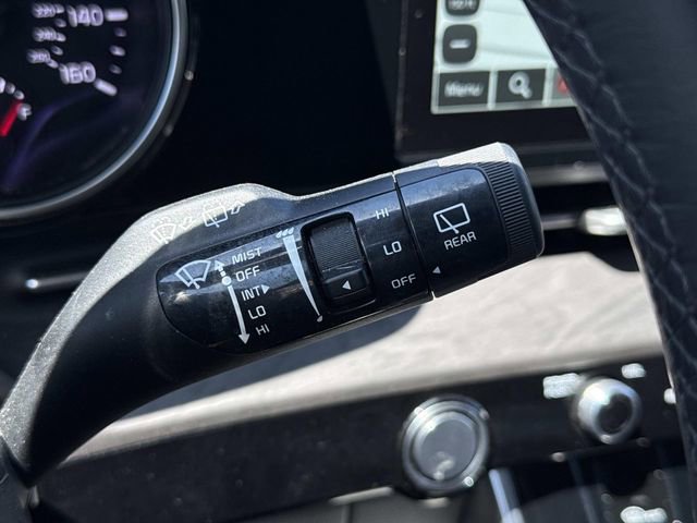 Used 2024 Kia Carnival EX FWD image 25