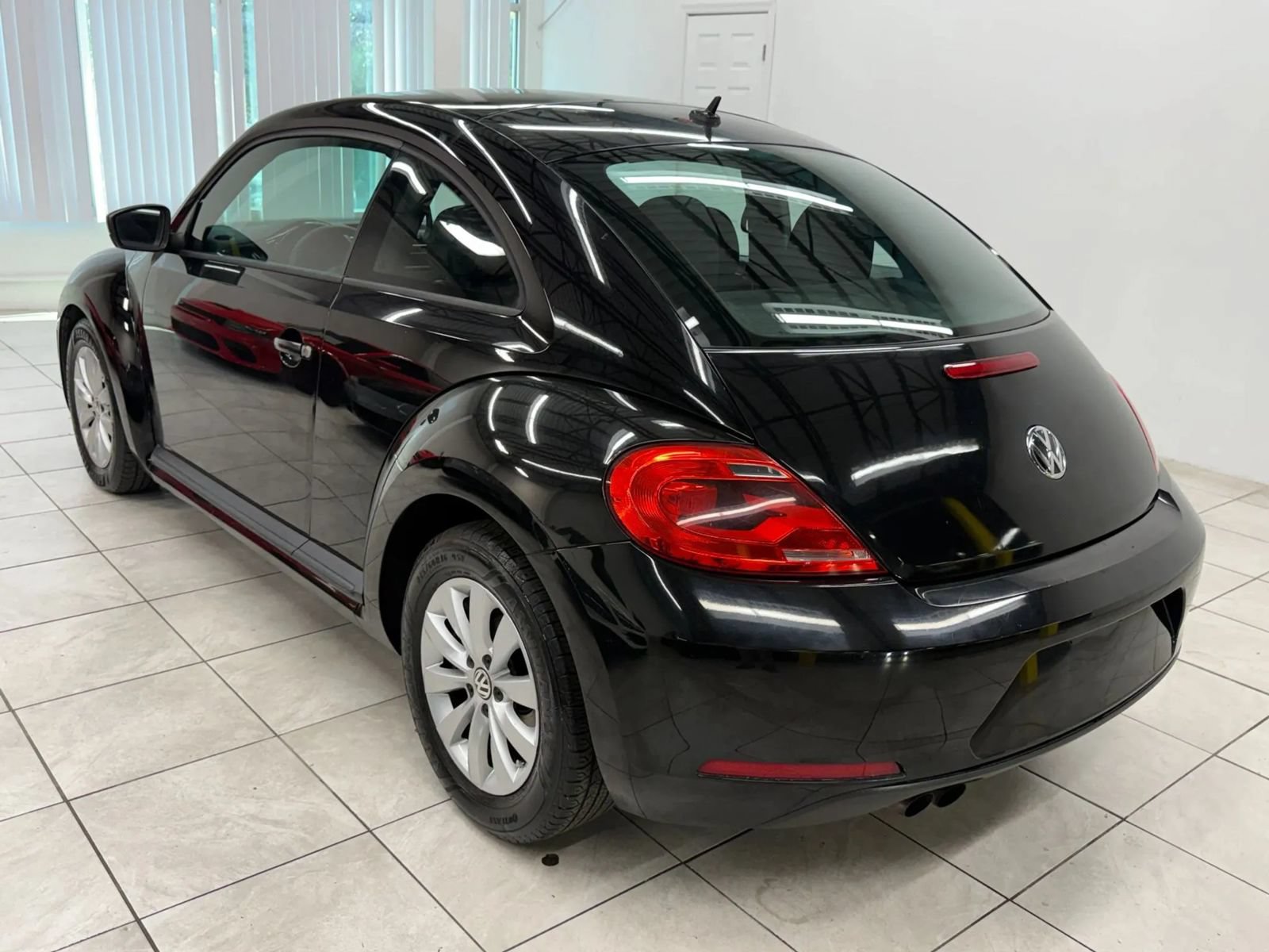 Used 2014 Volkswagen Beetle 1.8T FWD image 7