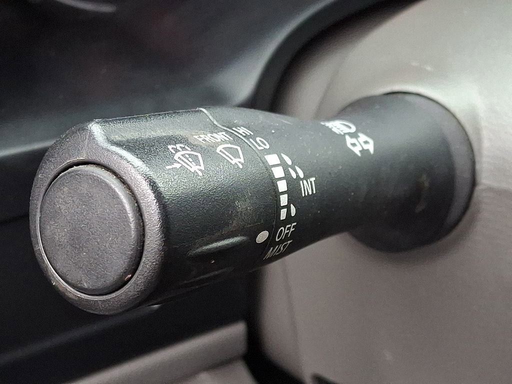 Used 2018 Nissan NV 2500 SV image 25