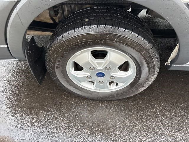 Used 2017 Ford Transit 350 XLT image 32