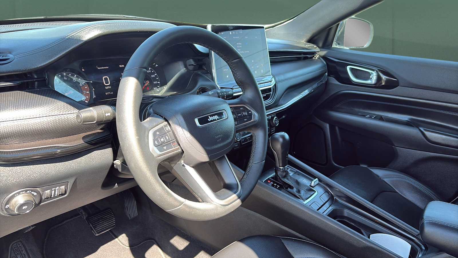 Used 2026 Jeep Compass Limited AWD/4WD image 13