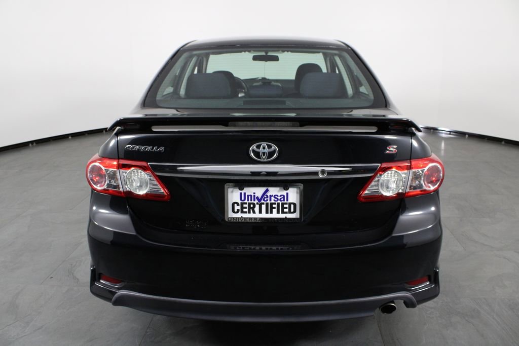 Used 2013 Toyota Corolla S image 9