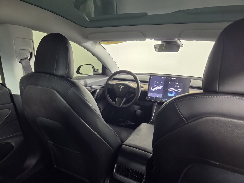 Used 2020 Tesla Model 3 Standard Range Plus RWD image 28
