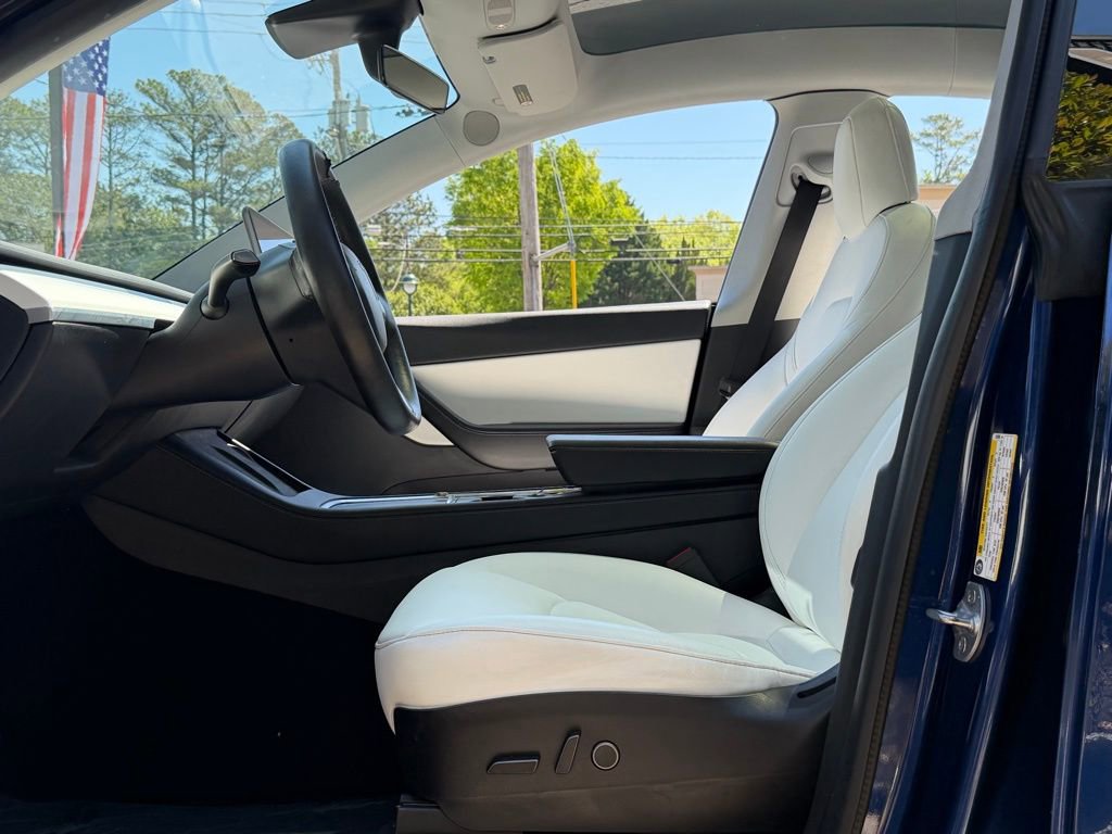 Used 2021 Tesla Model Y Long Range AWD/4WD image 26