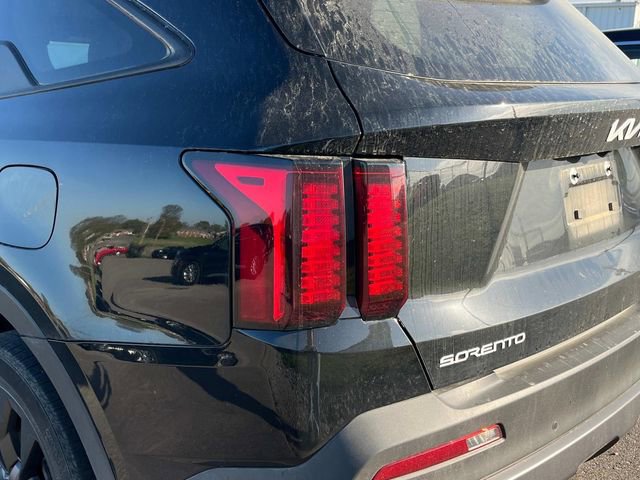 Used 2023 Kia Sorento X-Line EX image 12