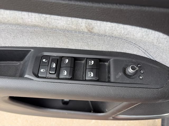 Used 2024 Jeep Compass Latitude AWD/4WD image 12