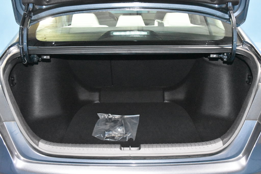 Used 2024 Honda Accord EX image 32