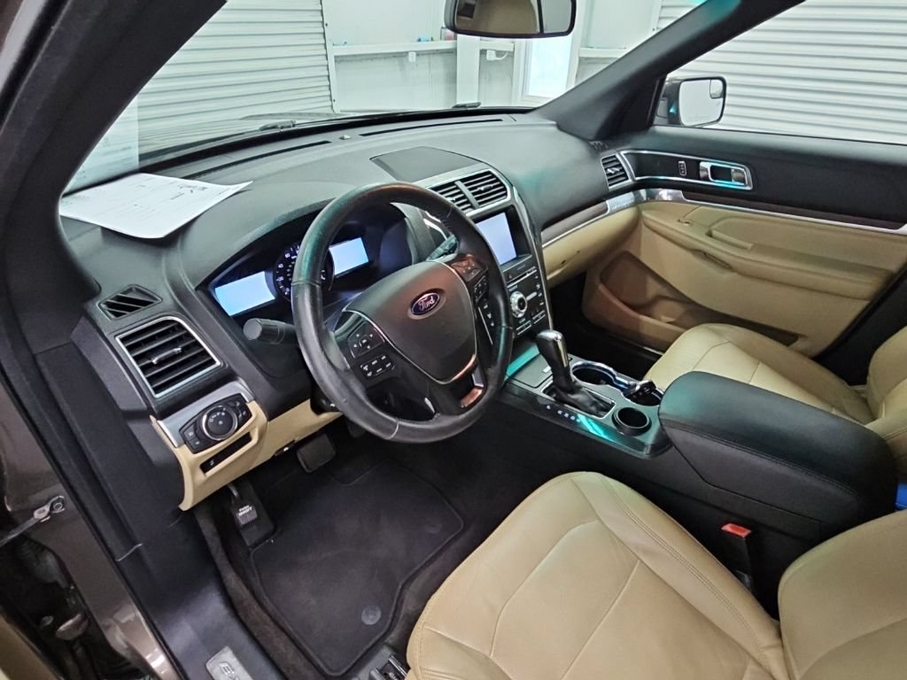 Used 2016 Ford Explorer Limited FWD image 12