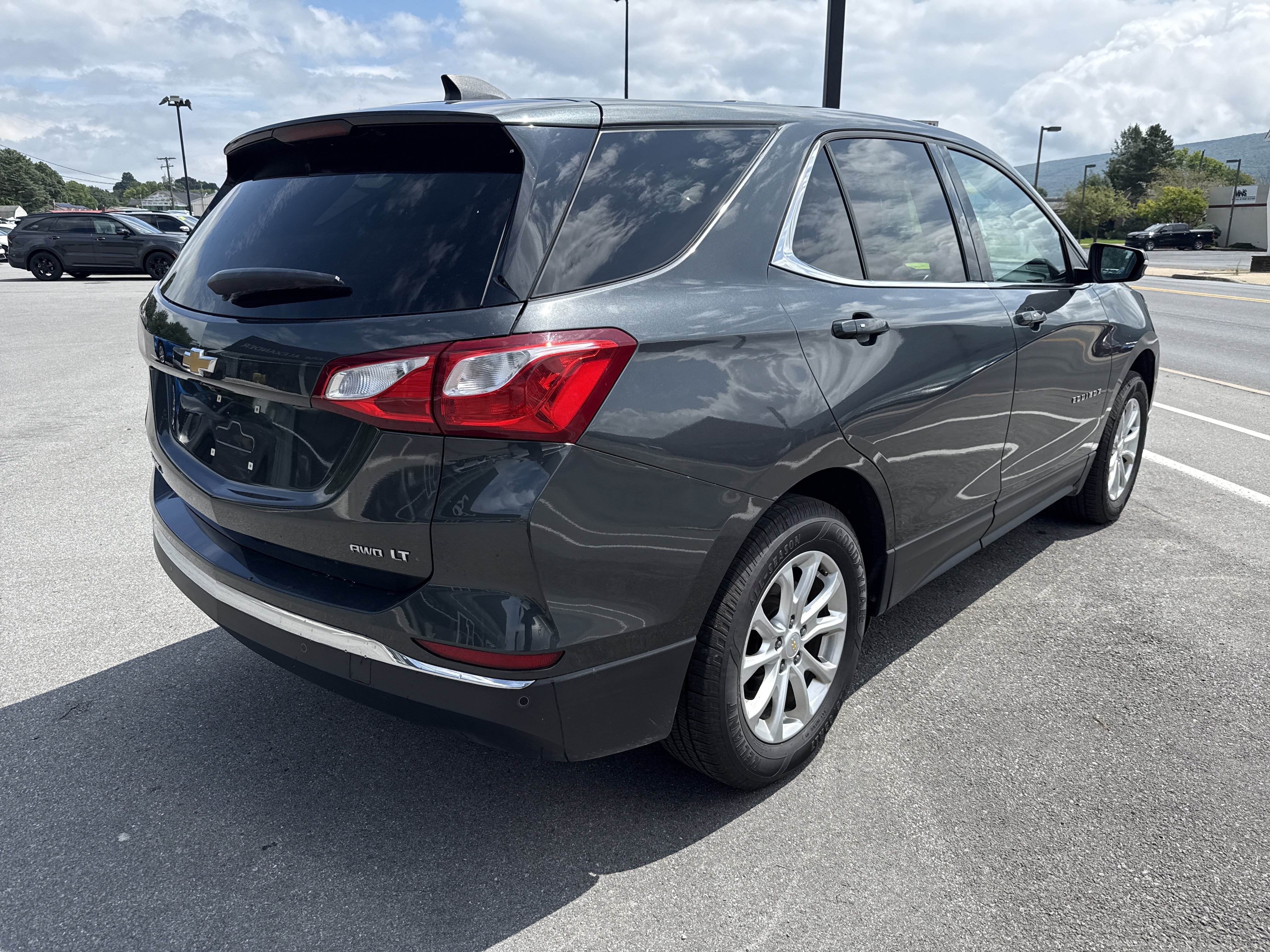 Used 2018 Chevrolet Equinox LT AWD/4WD video 4