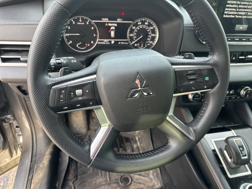 Used 2022 Mitsubishi Outlander SE image 11
