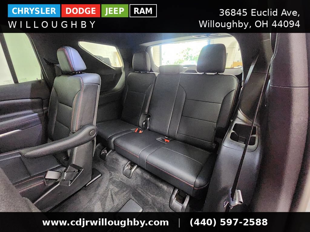 Used 2025 Chevrolet Traverse Z71 AWD/4WD image 30