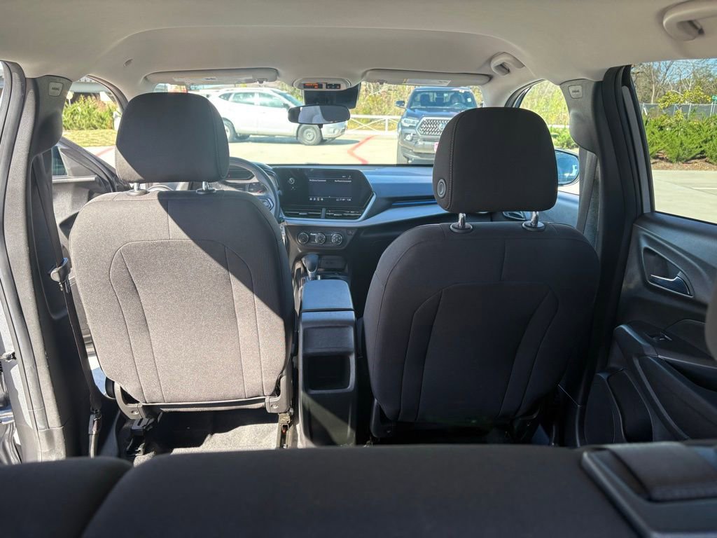 Used 2024 Chevrolet Trax LS image 18