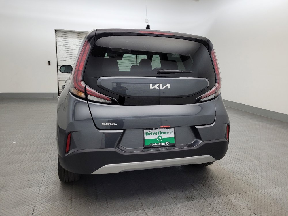 Used 2025 Kia Soul LX FWD image 6