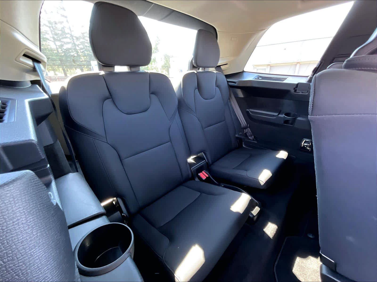 Used 2026 Volvo XC90 B5 Core AWD/4WD image 31