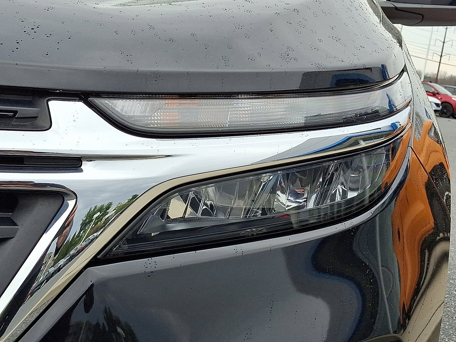 Certified 2024 Chevrolet Equinox LS w/ Midnight Edition image 10