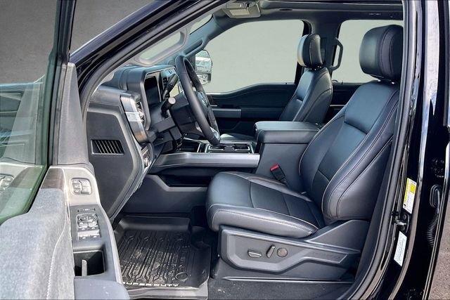 New 2026 Ford F250 Lariat w/ Black Appearance Package image 9