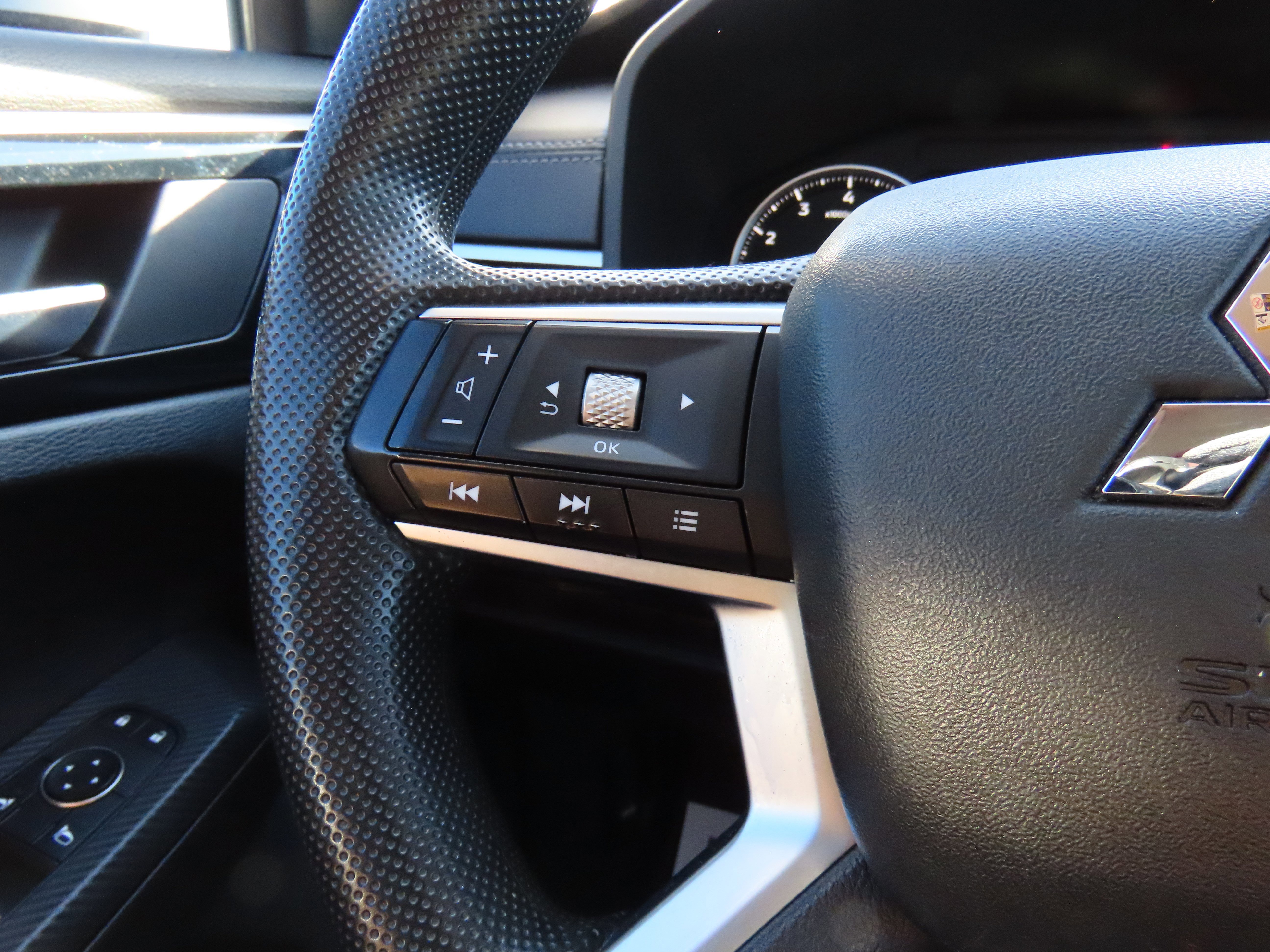 Used 2022 Mitsubishi Outlander ES image 26