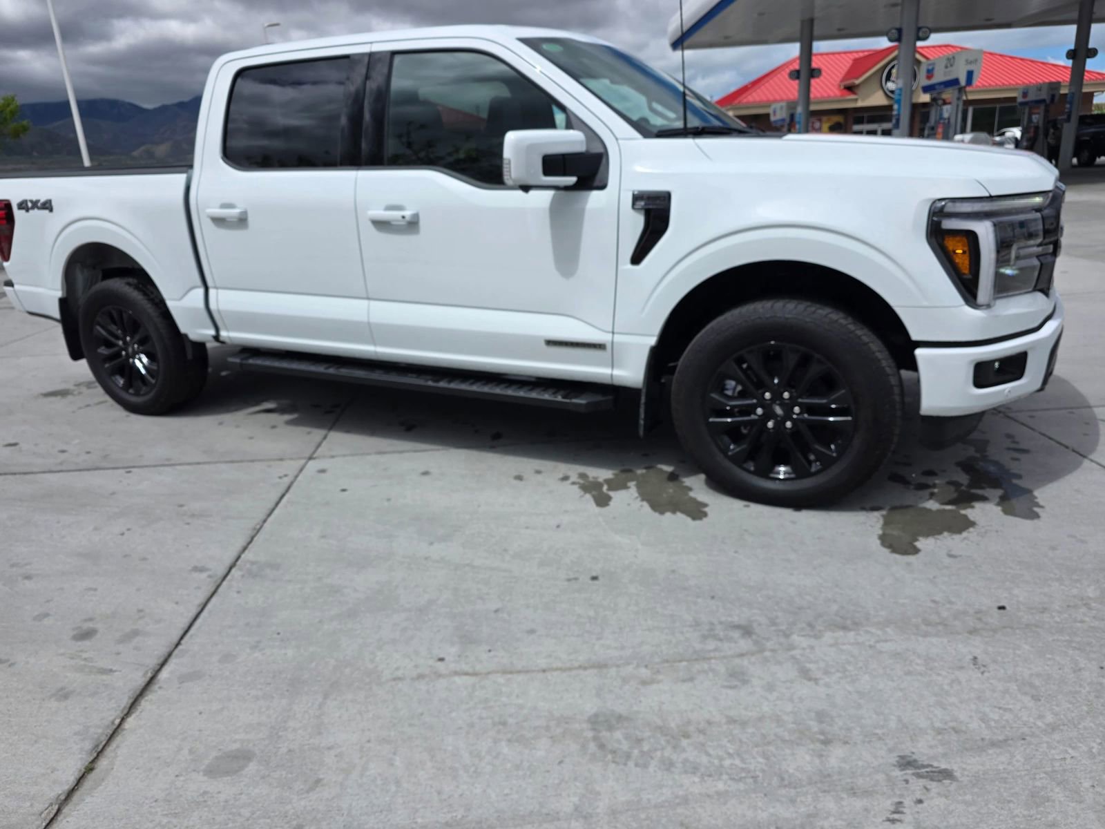 Used 2025 Ford F150 Lariat AWD/4WD image 15