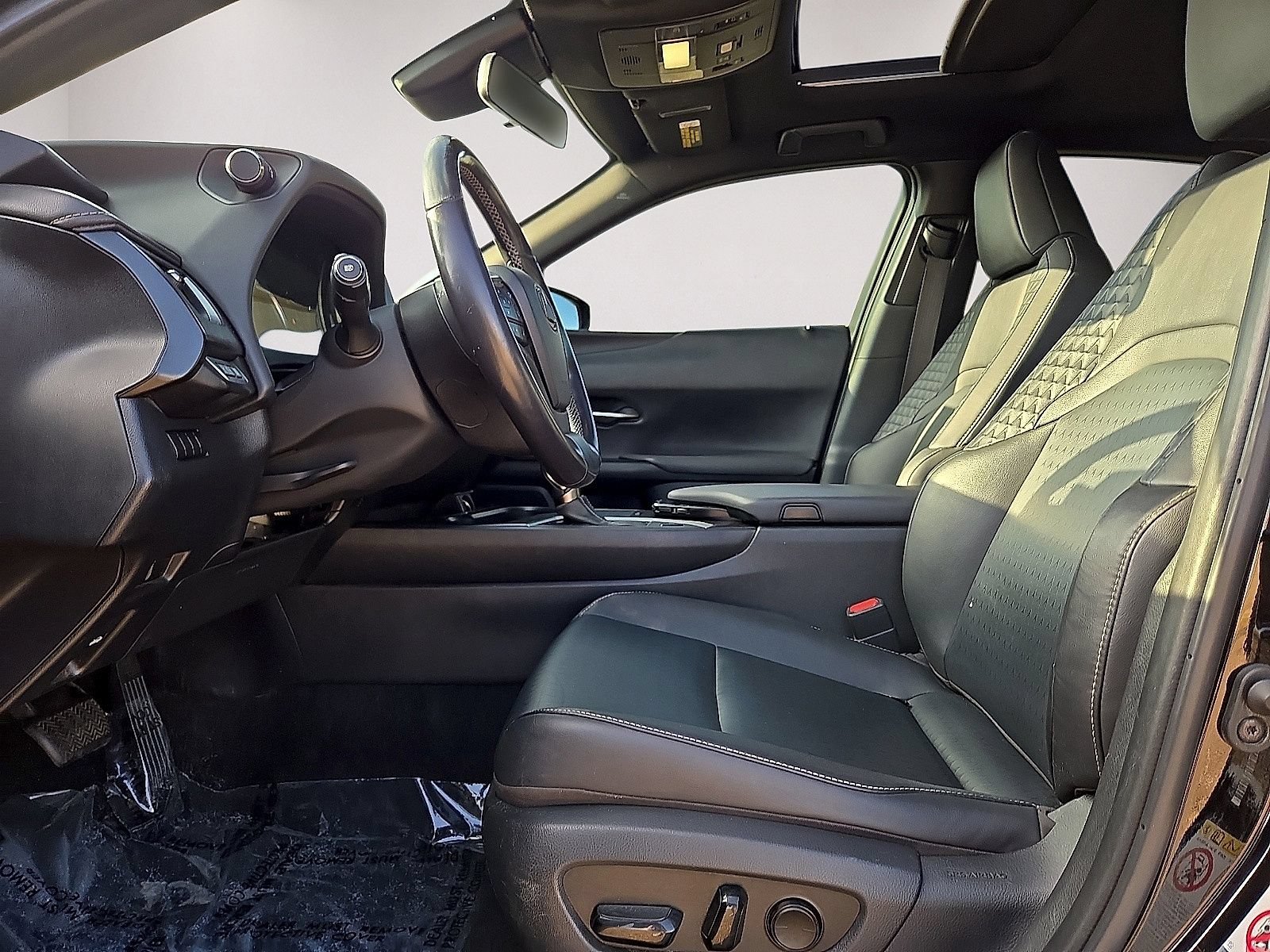 Used 2019 Lexus UX 200 w/ Accessory Package 2 FWD image 21