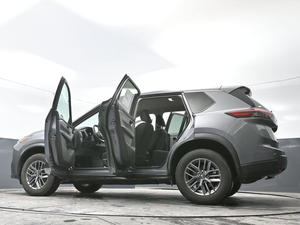 Used 2024 Nissan Rogue S image 76