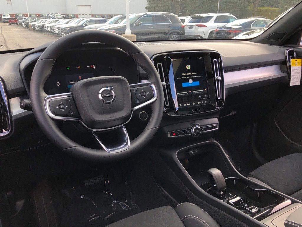 New 2026 Volvo XC40 B5 Ultra w/ Protection Package Premier AWD/4WD image 16
