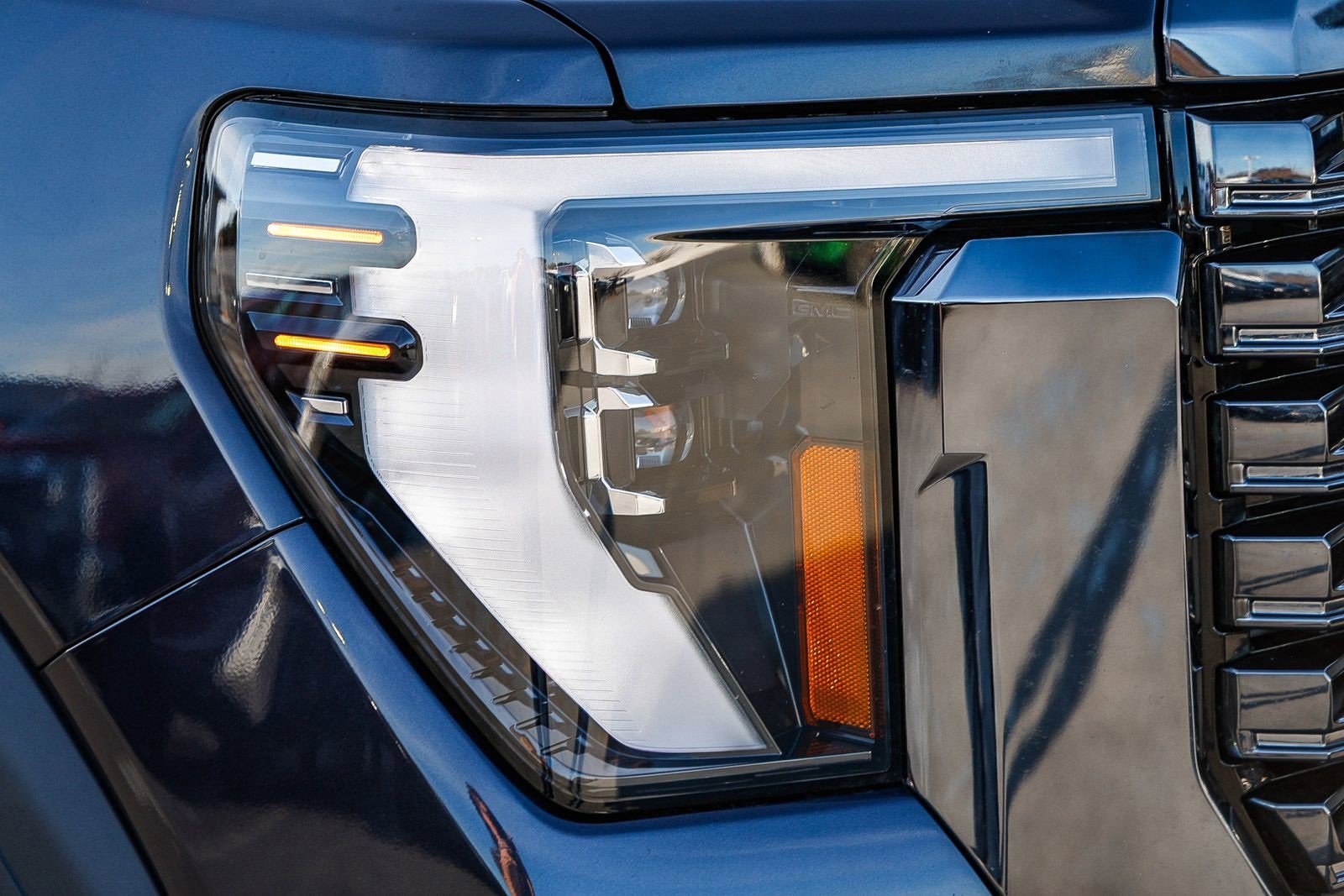 Used 2024 GMC Sierra 2500 Denali Ultimate image 7